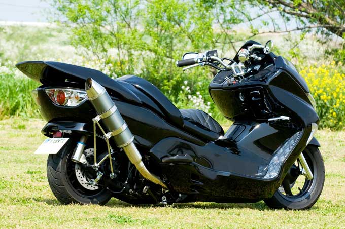 【カスタムアーカイブ】コストを抑えて高級感を目指したラグジュアリーフォルツァ02画像