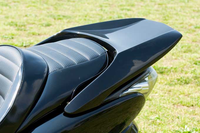 【カスタムアーカイブ】コストを抑えて高級感を目指したラグジュアリーフォルツァ04画像