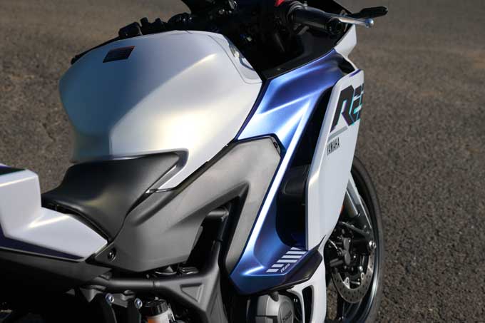 【ヤマハ YZF-R25 試乗記】フルカウルスポーツの教科書的存在16画像
