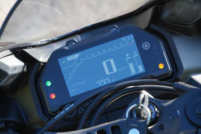 【ヤマハ YZF-R25 試乗記】フルカウルスポーツの教科書的存在17画像