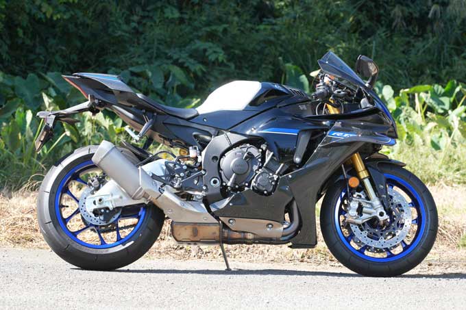 【ヤマハ YZF-R1M 試乗記】地球最速移動手段の筆頭で背徳感に酔いしれる 10画像