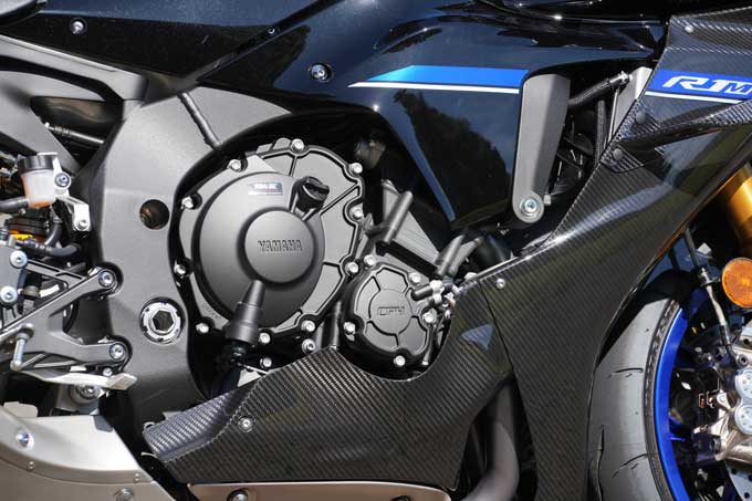 【ヤマハ YZF-R1M 試乗記】地球最速移動手段の筆頭で背徳感に酔いしれる 12画像