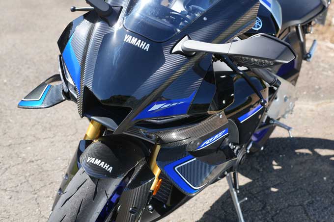 【ヤマハ YZF-R1M 試乗記】地球最速移動手段の筆頭で背徳感に酔いしれる 14画像