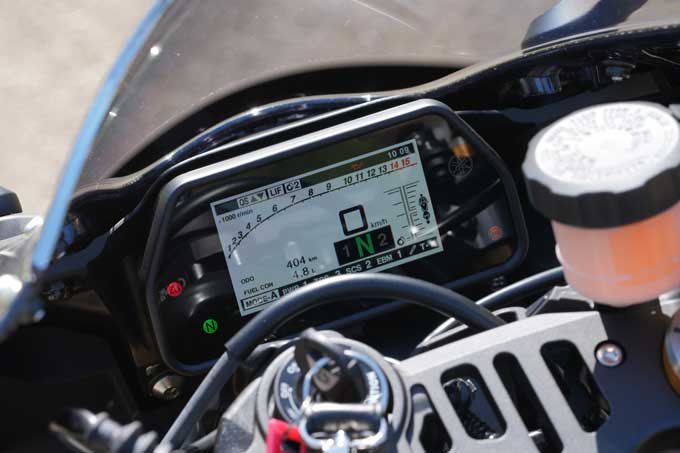 【ヤマハ YZF-R1M 試乗記】地球最速移動手段の筆頭で背徳感に酔いしれる 17画像