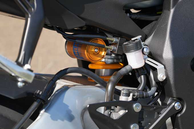 【ヤマハ YZF-R1M 試乗記】地球最速移動手段の筆頭で背徳感に酔いしれる 22画像