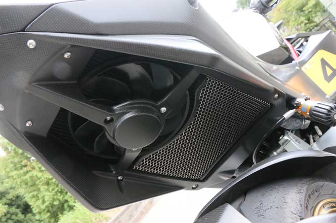 【ビモータ KB4RC 試乗記】カワサキ製4気筒エンジンを搭載したイタリア生まれのモダンカフェレーサー 14画像