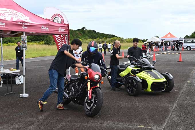 滑走路を愛車で走れる！　バイク専用SNS『モトクル』主催のバイクミーティングイベント「モトクル DAY 2025」 画像14