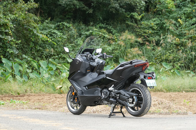 【ヤマハTMAX560 テックマックス ABS 試乗記】これぞ究極的移動手段の極み 09画像