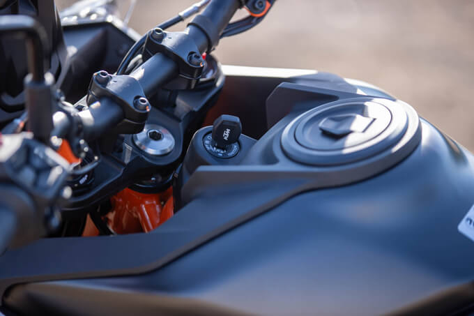 【カワサキ ヴェルシス1000 SE 試乗記事】3代目に進化したオールラウンドツアラーの31画像