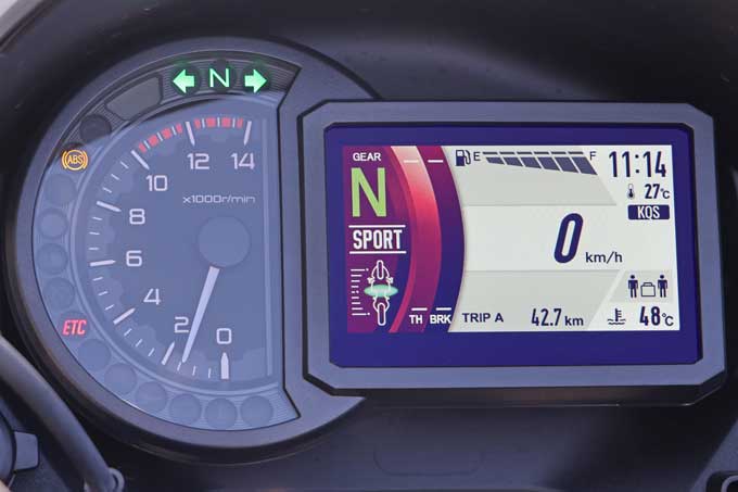 【カワサキ ヴェルシス1100SE 試乗記】数々の電子デバイスで快適な走りを実現するアドベンチャーツアラーが排気量アップでさらに進化12画像