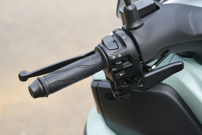 【ヤマハ トリシティ155 試乗記】3輪キャンバースラストの究極的旋回能力健在 18画像