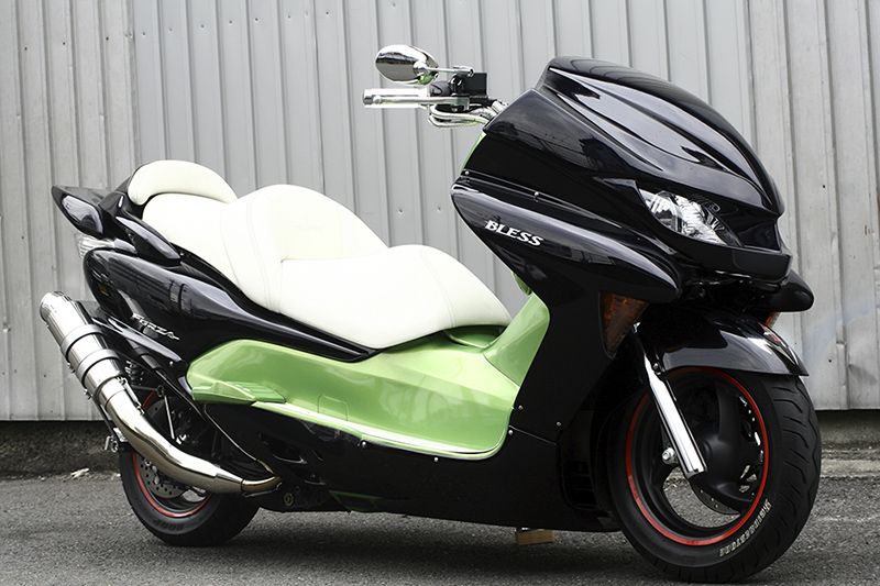 フォルツァZ　美車　少しカスタム　動画有り カスタムアーカイブ】フォルツァの概念が覆される造形美 プロが造る