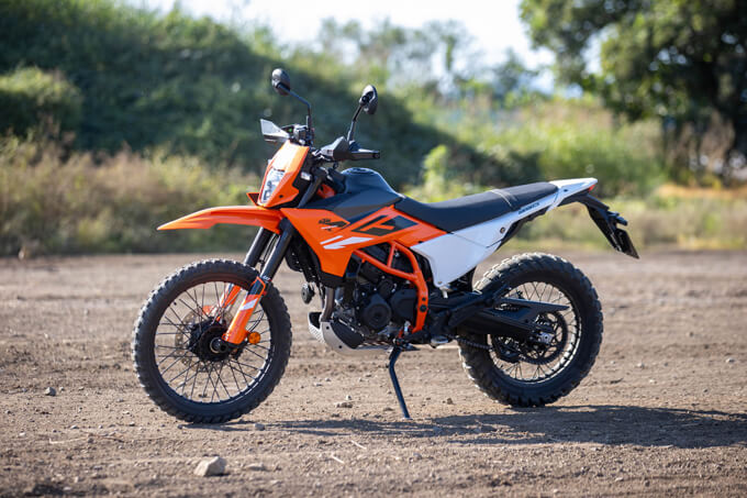 【KTM 390 エンデューロ R 試乗記】軽さと扱いやすさで、林道を楽しめるの04画像