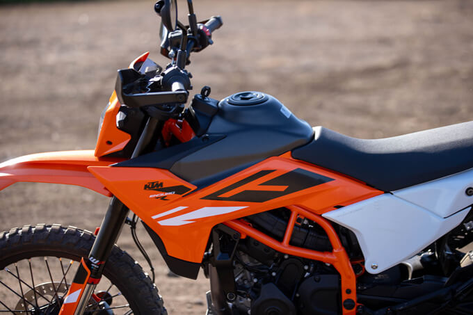 【KTM 390 エンデューロ R 試乗記】軽さと扱いやすさで、林道を楽しめるの13画像