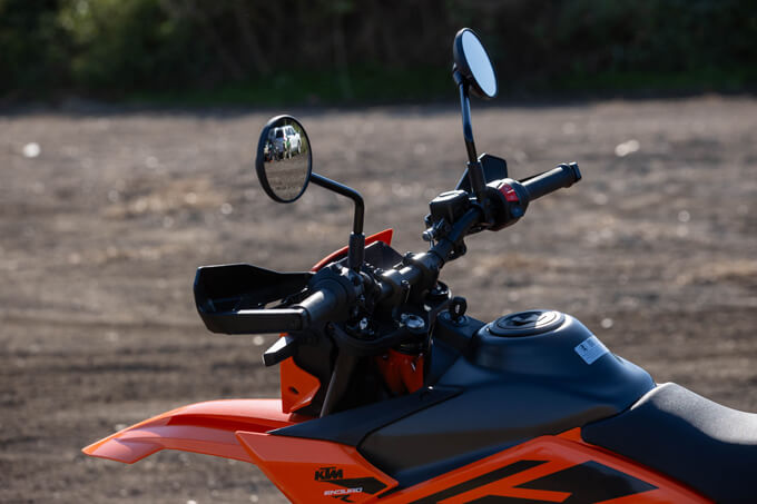 【KTM 390 エンデューロ R 試乗記】軽さと扱いやすさで、林道を楽しめるの14画像