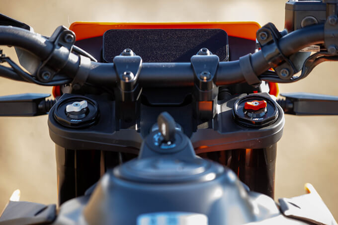 【KTM 390 エンデューロ R 試乗記】軽さと扱いやすさで、林道を楽しめるの23画像