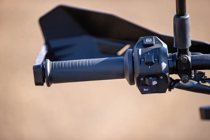 【カワサキ ヴェルシス1000 SE 試乗記事】3代目に進化したオールラウンドツアラーの24画像