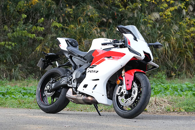 【ヤマハ YZF-R9 試乗記】突如現れた次男はファミリー随一の暴れん坊 06画像