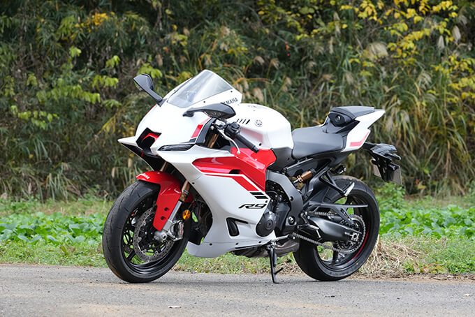 【ヤマハ YZF-R9 試乗記】突如現れた次男はファミリー随一の暴れん坊 08画像