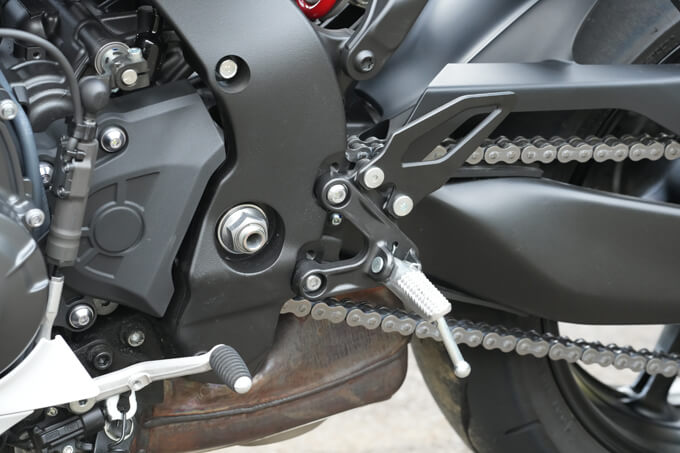 【ヤマハ YZF-R9 試乗記】突如現れた次男はファミリー随一の暴れん坊 14画像