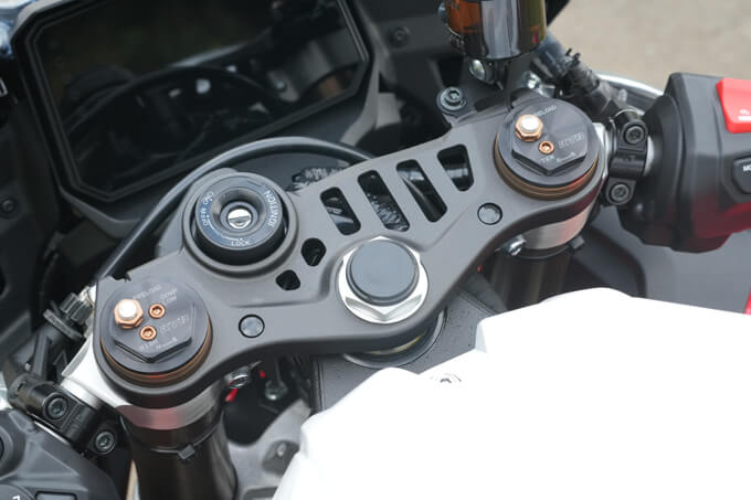 【ヤマハ YZF-R9 試乗記】突如現れた次男はファミリー随一の暴れん坊 16画像