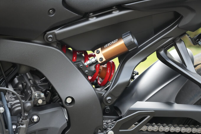 【ヤマハ YZF-R9 試乗記】突如現れた次男はファミリー随一の暴れん坊 21画像