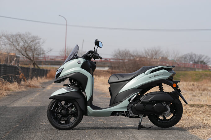 【ヤマハ トリシティ155 試乗記】3輪キャンバースラストの究極的旋回能力健在 03画像