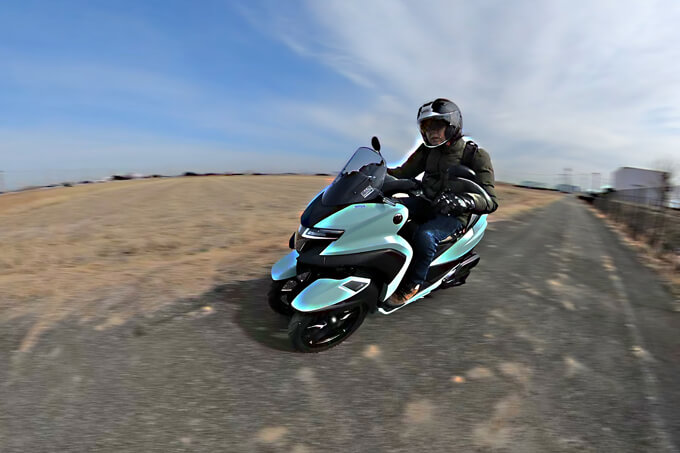 【ヤマハ トリシティ155 試乗記】3輪キャンバースラストの究極的旋回能力健在 11画像