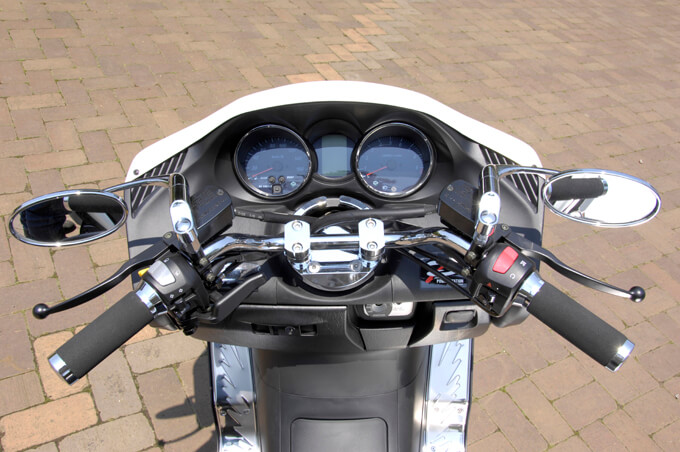 【カスタムアーカイブ】エアロ、ローダウン、マフラーのみがビギナーへの第一歩　カスタム05画像