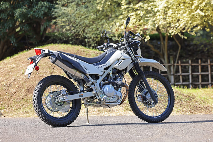 【カワサキ KLX230シェルパS 試乗記】シート高をさらに低く！　誰にでも扱いやすい“トコトコ系”オフロードモデル!!の06画像