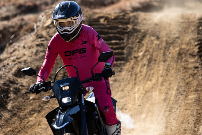 【ヤマハ WR125R 試乗記】25年ぶりの復活、125ccフルサイズトレールの真価とはの09画像