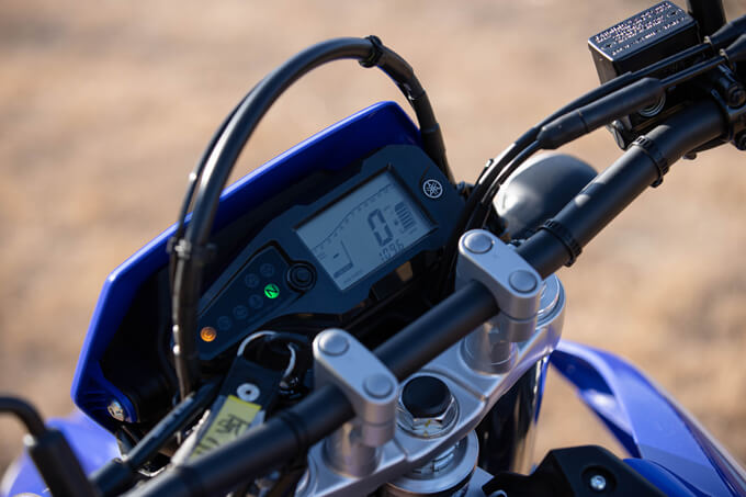 【ヤマハ WR125R 試乗記】25年ぶりの復活、125ccフルサイズトレールの真価とはの16画像