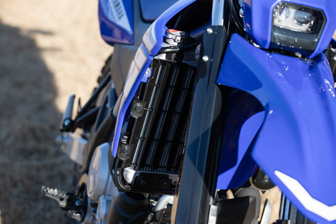 【ヤマハ WR125R 試乗記】25年ぶりの復活、125ccフルサイズトレールの真価とはの21画像