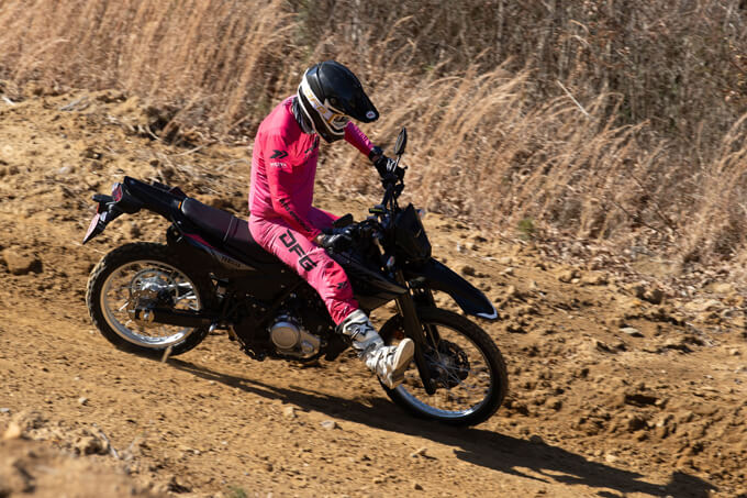 【ヤマハ WR125R 試乗記】25年ぶりの復活、125ccフルサイズトレールの真価とは メイン画像