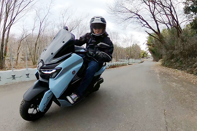 【ヤマハ NMAX155 試乗記】シフト操作で叶える超爽快感 04画像
