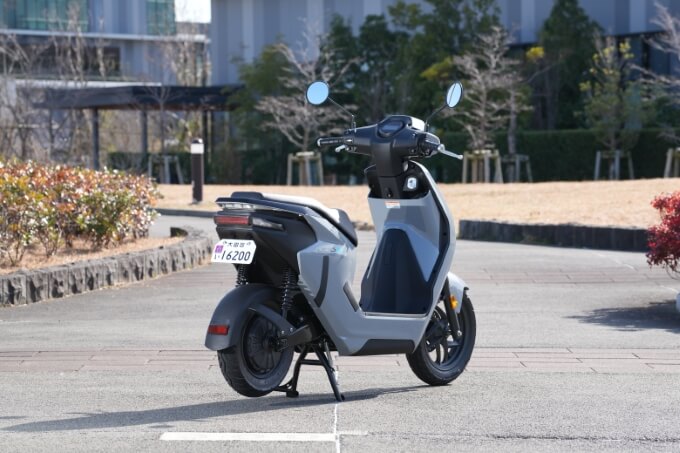 【ヤマハ JOG E 試乗記】新鮮さとおしゃれ感で心はビンビンに!! 07画像