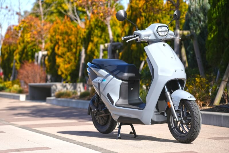 【ヤマハ JOG E 試乗記】新鮮さとおしゃれ感で心はビンビンに！！