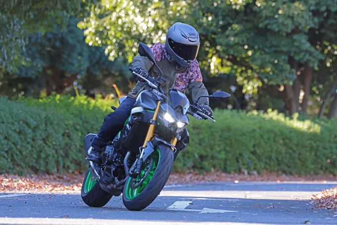 【カワサキ Z900SE 試乗記】電子制御のサポートが手厚く進化、豪華な足回りを持つ扱いやすいネイキッド　08画像
