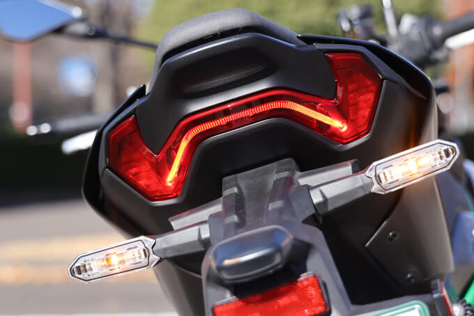 【カワサキ Z900SE 試乗記】電子制御のサポートが手厚く進化、豪華な足回りを持つ扱いやすいネイキッド　26画像