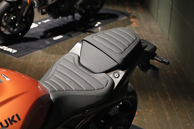 スズキ新型GSX-8T/8TT新商品説明会レポート