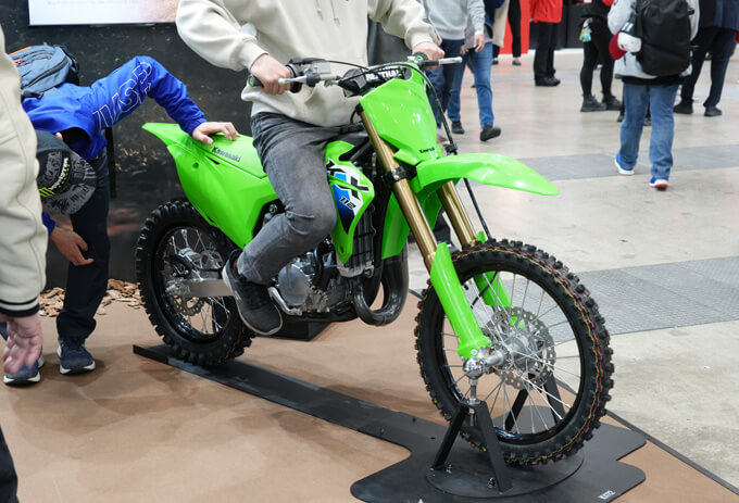 【第53回 東京モーターサイクルショー2026出展詳報!!】カワサキ ブース 画像10