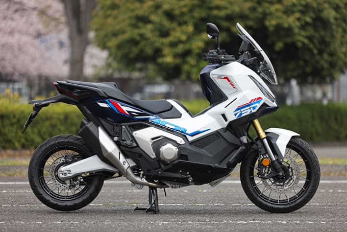 【ホンダ X-ADV 試乗記】パッと見はスクーターだがフラットダートも楽々こなす実力派!! 02画像