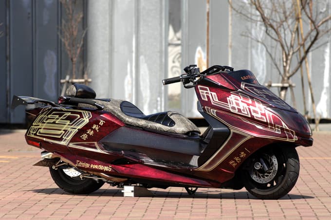 【カスタムアーカイブ】ノーメッキで仕上げたマグザムのバッドボーイスタイル メイン画像