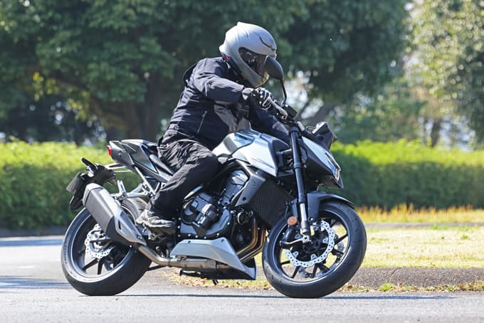 【ホンダ CB750ホーネット E-Clutch 試乗記】左手操作から解放されたミドルスポーツは さらなる万能マシンへと進化　07画像