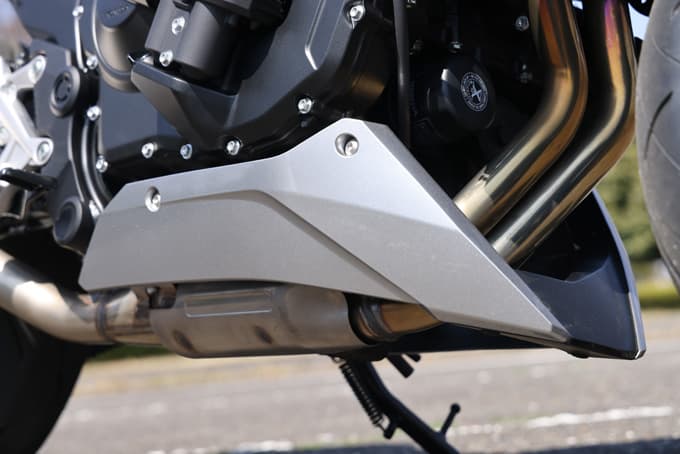 【ホンダ CB750ホーネット E-Clutch 試乗記】左手操作から解放されたミドルスポーツは さらなる万能マシンへと進化　16画像