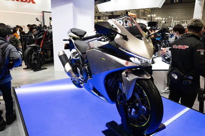 世界初公開のあのモデルも! 3日間合計75,000人を超える人たちが大阪モーターサイクルショーに集結! 世界初公開のあのモデルも! 3日間合計75,000人を超える人たちが大阪モーターサイクルショーに集結! 画像21