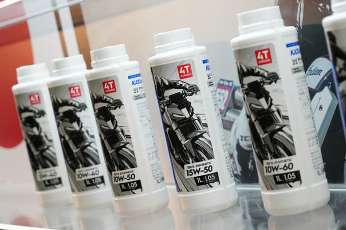 日本のバイクカルチャーにシンパシーを受けた”フランス発”ケミカルブランド「IPON」上陸!画像01