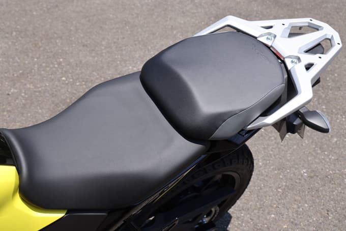 【スズキ Vストローム250SX 試乗記】オンオフ両方楽しめる二刀流!? 軽くて扱いやすいライトアドベンチャー20画像