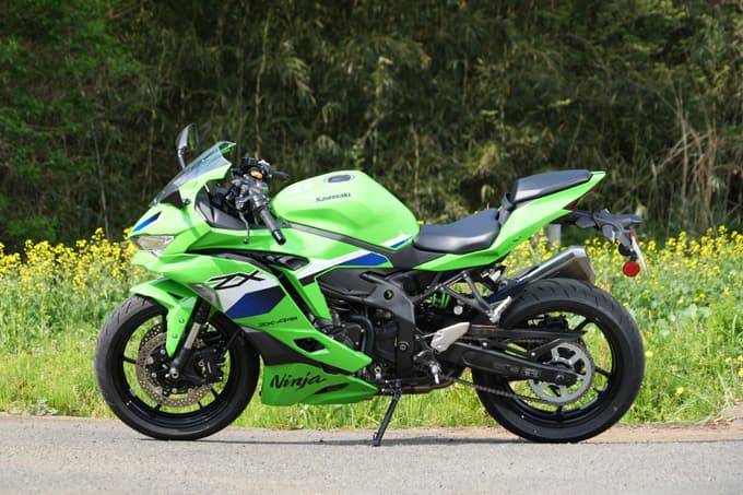 【カワサキ ニンジャZX-4RR 試乗記】国産４気筒エンジン復権の起点 ビッグバイクキラーの出力解放戦線！ 05画像