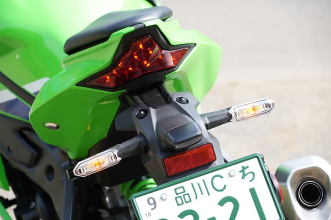 【カワサキ ニンジャZX-4RR 試乗記】国産４気筒エンジン復権の起点 ビッグバイクキラーの出力解放戦線！ 19画像